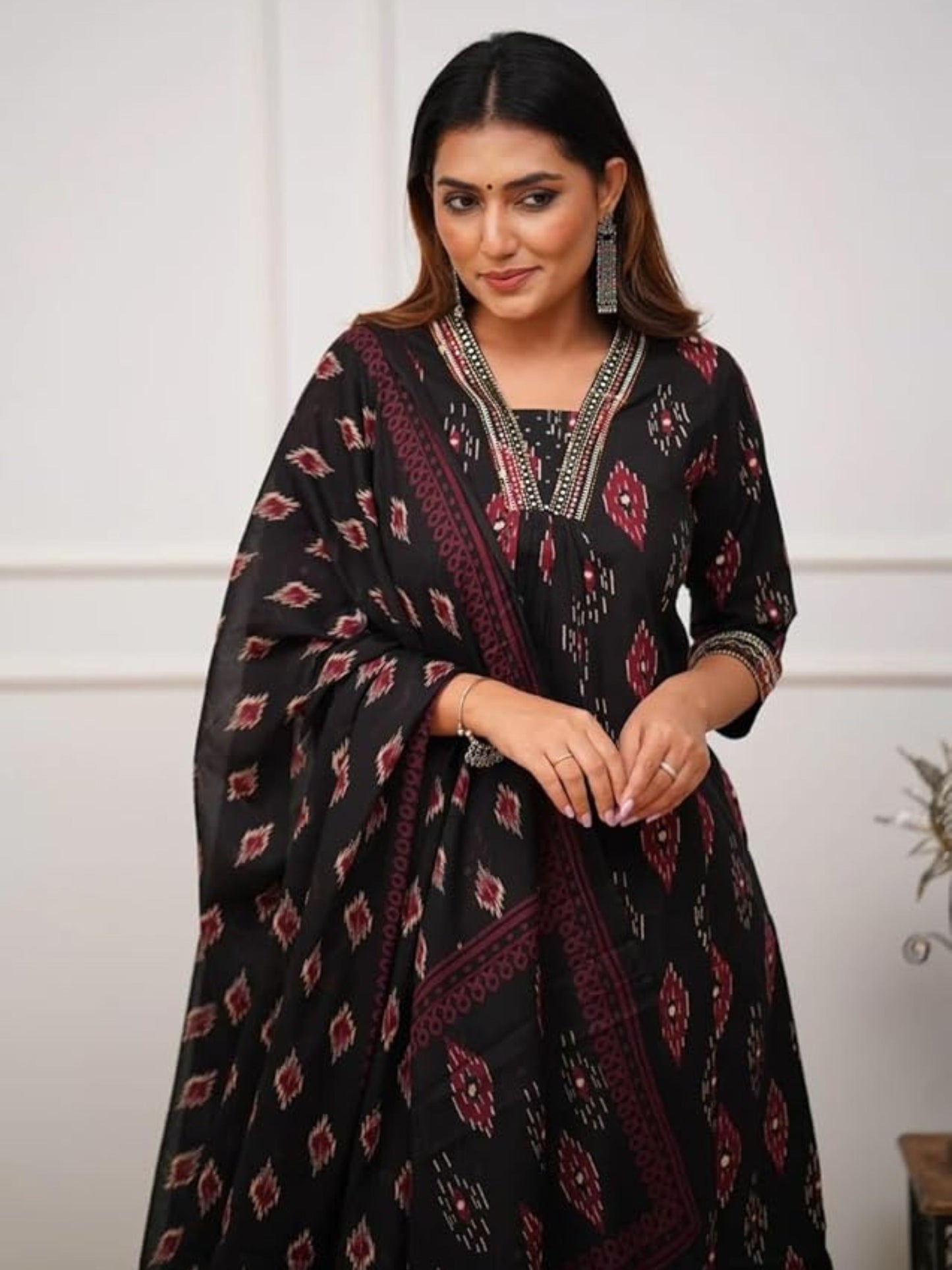 Women's Black Printed A-Line Kurta Pant With Dupatta