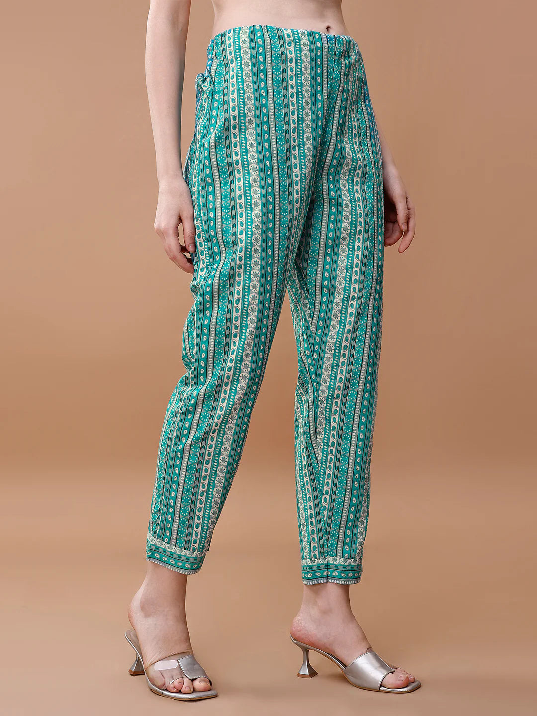 Women's Blue Embroidered & Floral Printed Cotton Kurta Pant With Dupatta