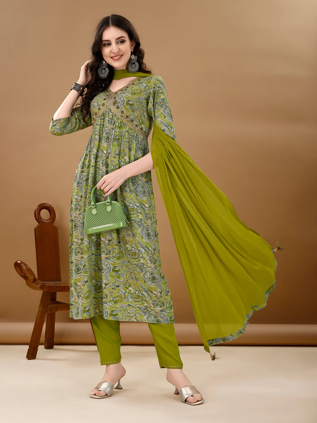 Women's Green Alia Cut Printed & Embroidered Cotton Kurta Pant With Dupatta