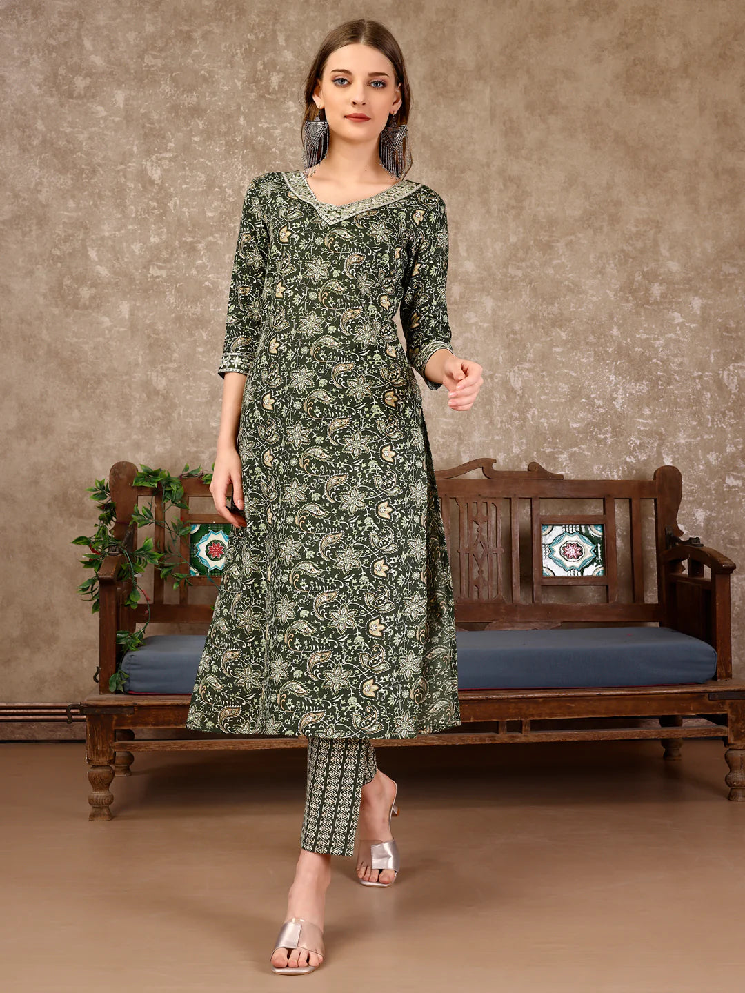 Women's Green Embroidered And Printed Cotton Kurta Pant With Dupatta