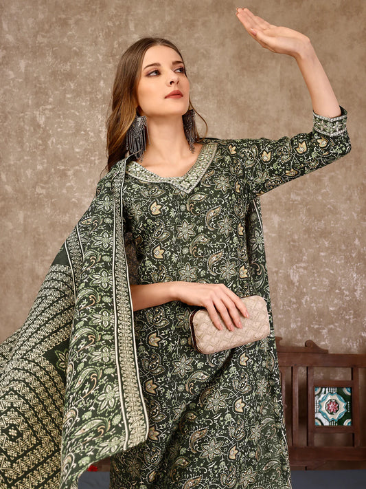 Women's Green Embroidered And Printed Cotton Kurta Pant With Dupatta