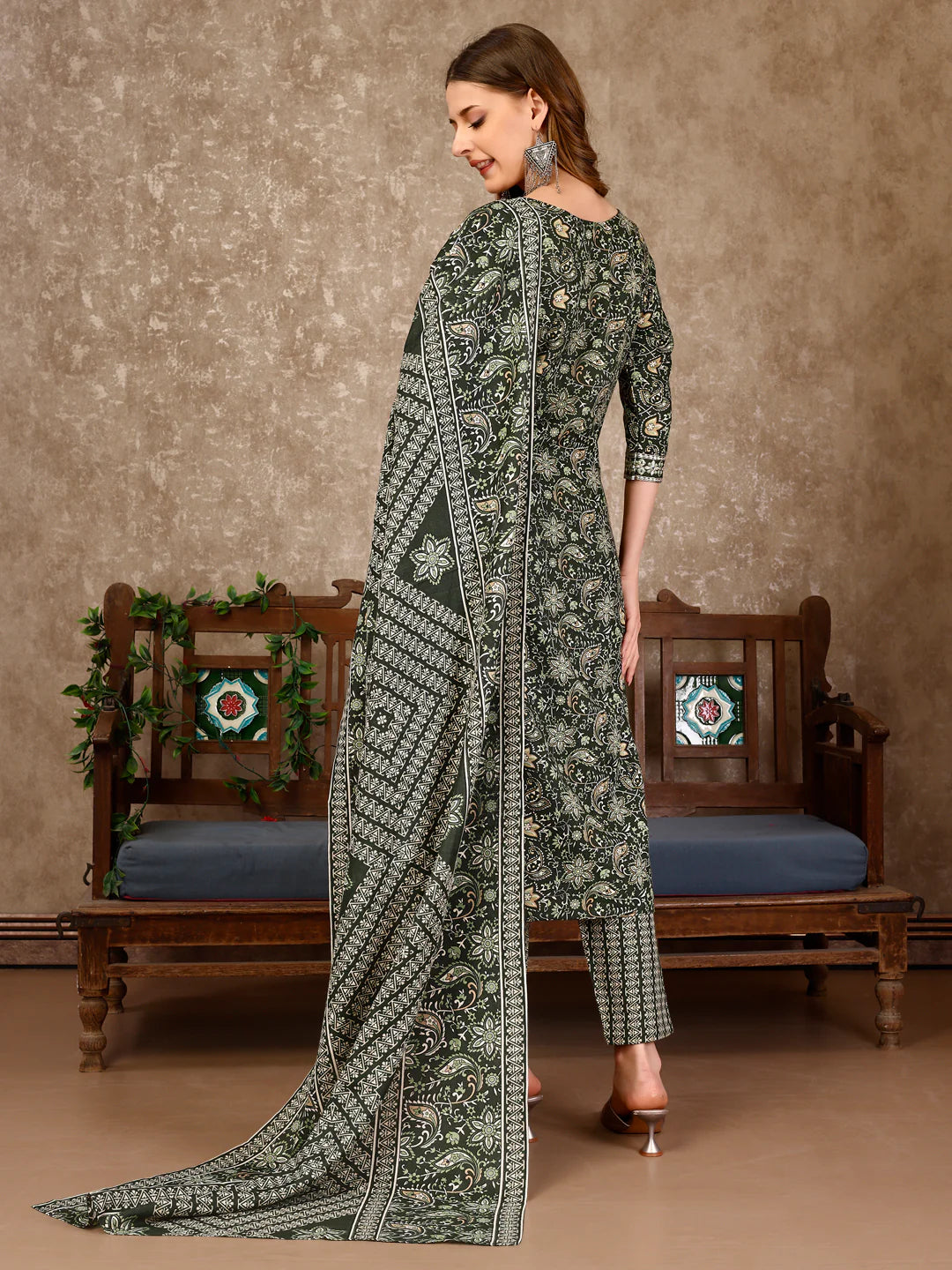 Women's Green Embroidered And Printed Cotton Kurta Pant With Dupatta