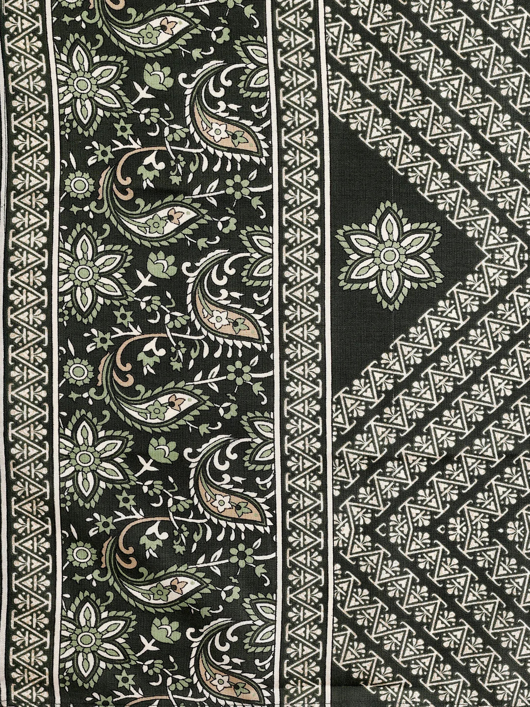 Women's Green Embroidered And Printed Cotton Kurta Pant With Dupatta