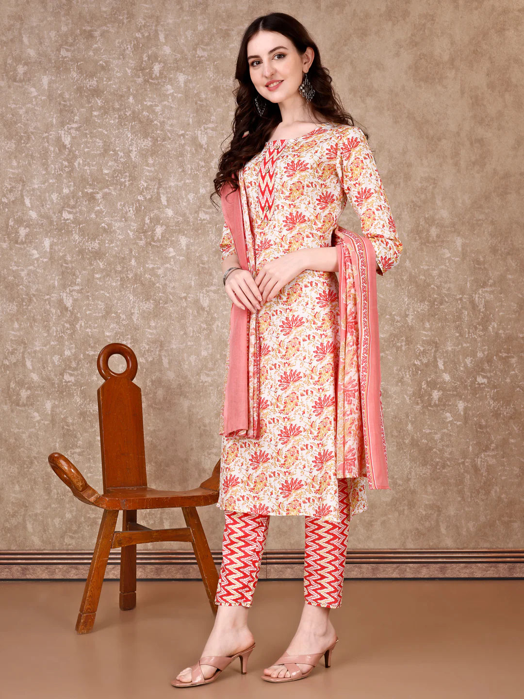 Women's Pink Floral Printed Cotton Kurta Pant With Dupatta
