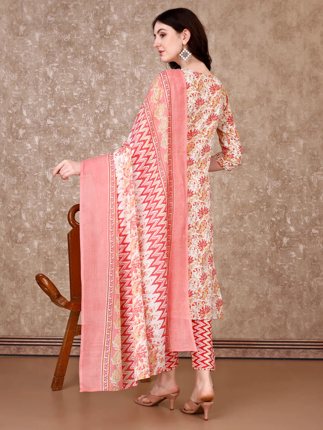 Women's Pink Floral Printed Cotton Kurta Pant With Dupatta