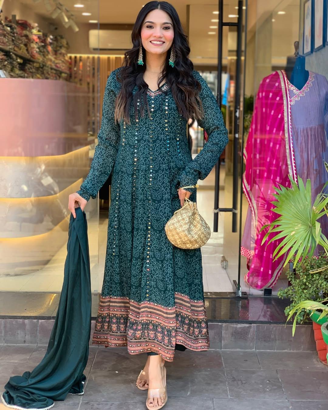 Designer Print Muslin Cotton Detailed Embroidery Kurti With Dupatta Set