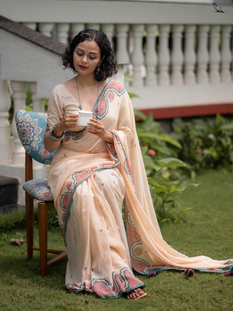 Pure Chinon Saree With Laheriya & Hand Shibori Work