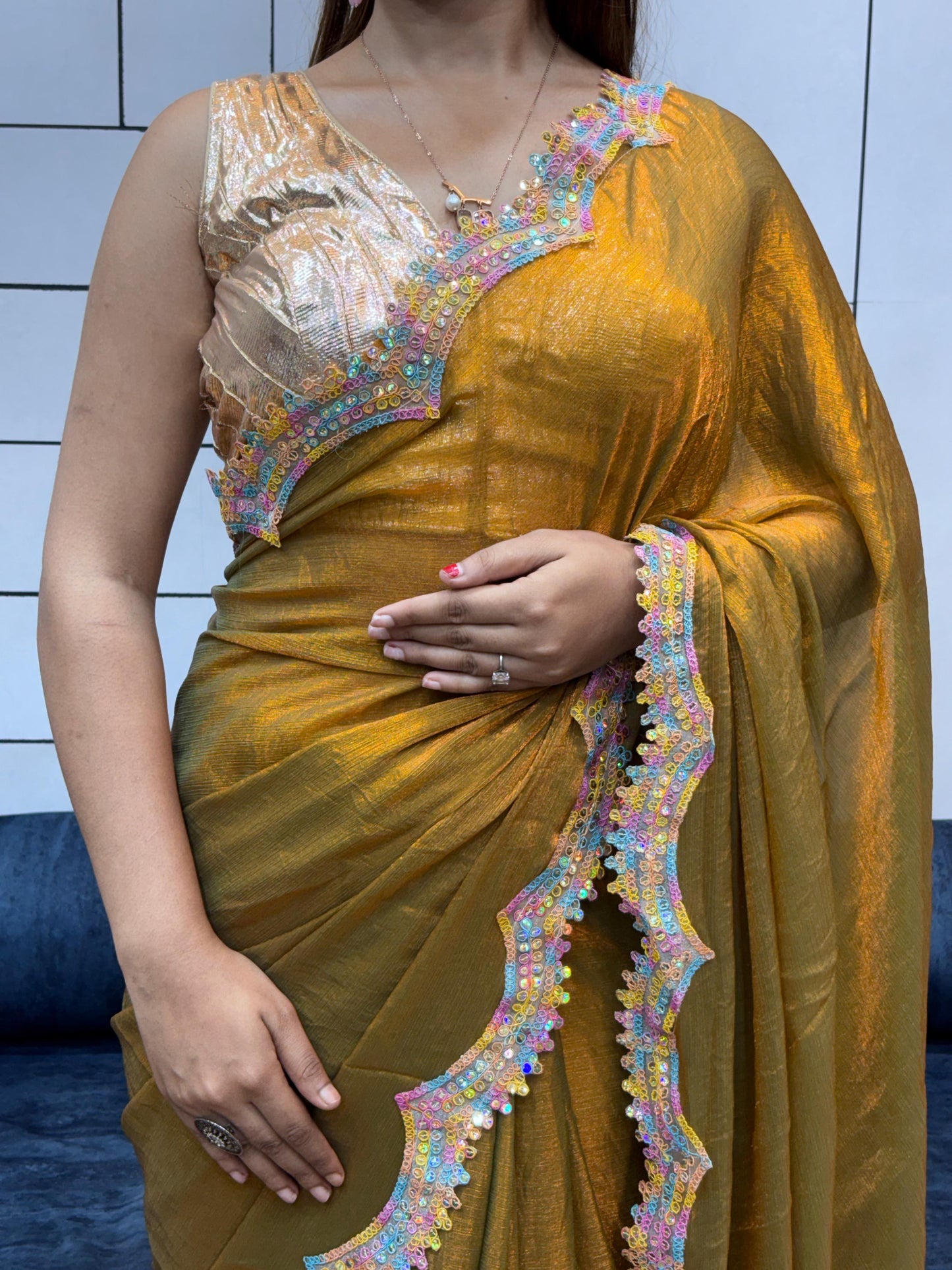 Stylish Rich Space Silk Two Tone Saree With Rainbow Cut Dana & Diamond Lace Work
