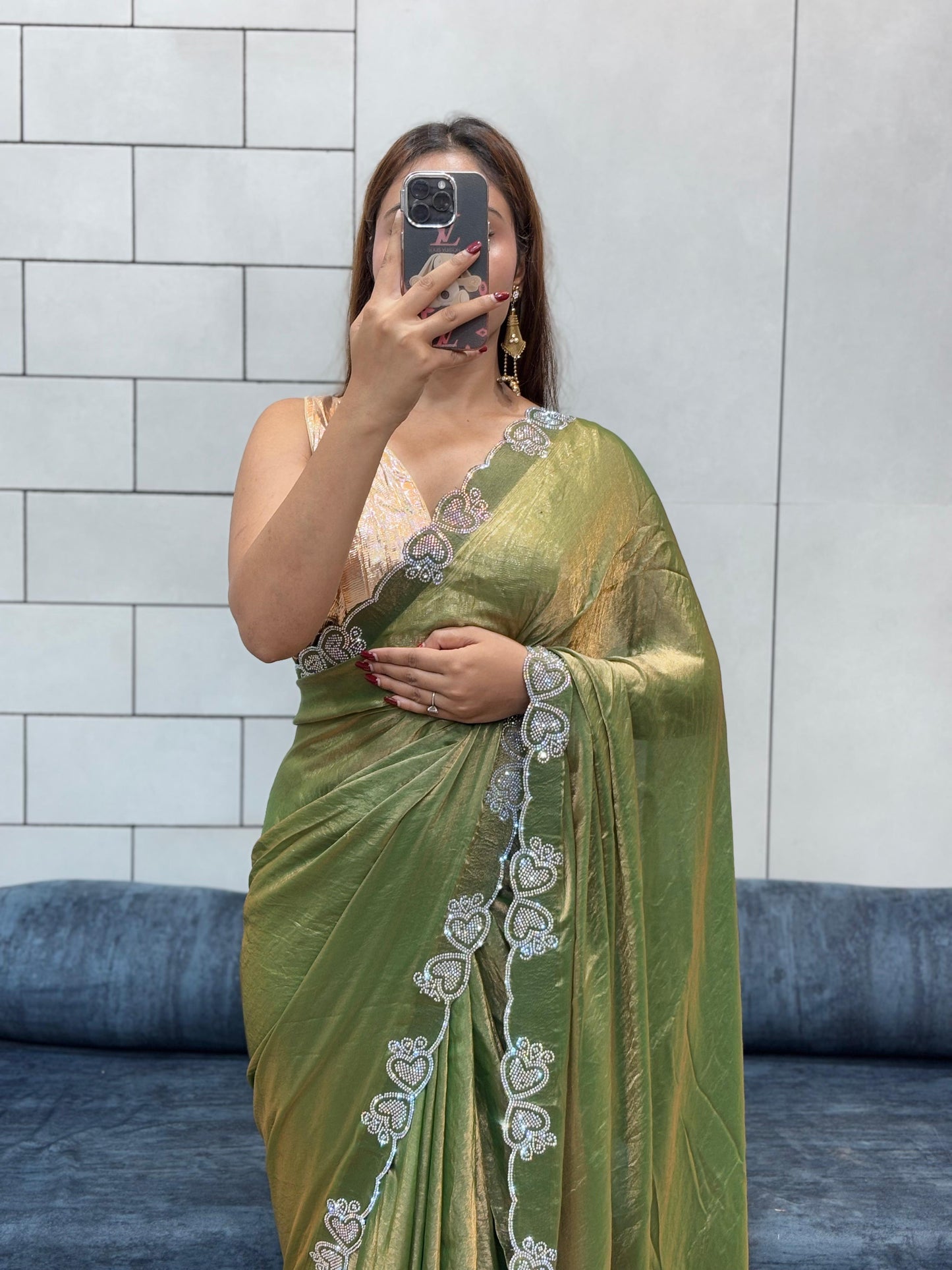 Stylish Trendy Rich Space Silk Saree With Heart Cut Dana & Diamond Work Border