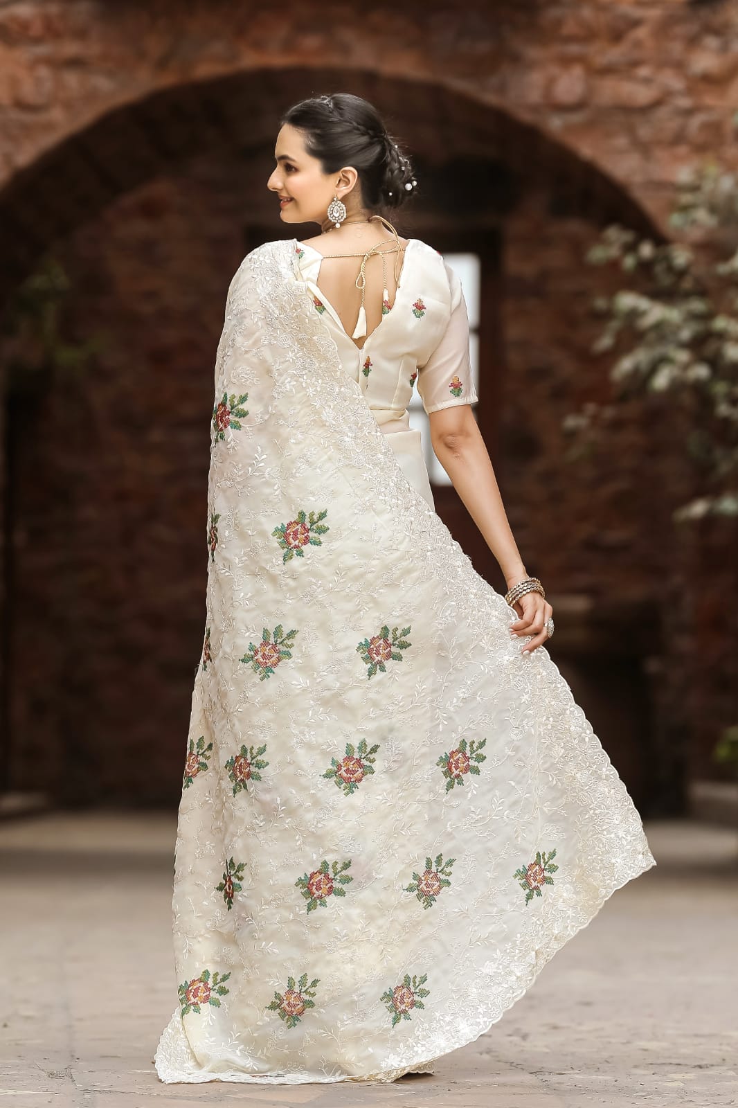 Pure Shiny Chiffon Saree With Zari Cutwork & Embroidery Work