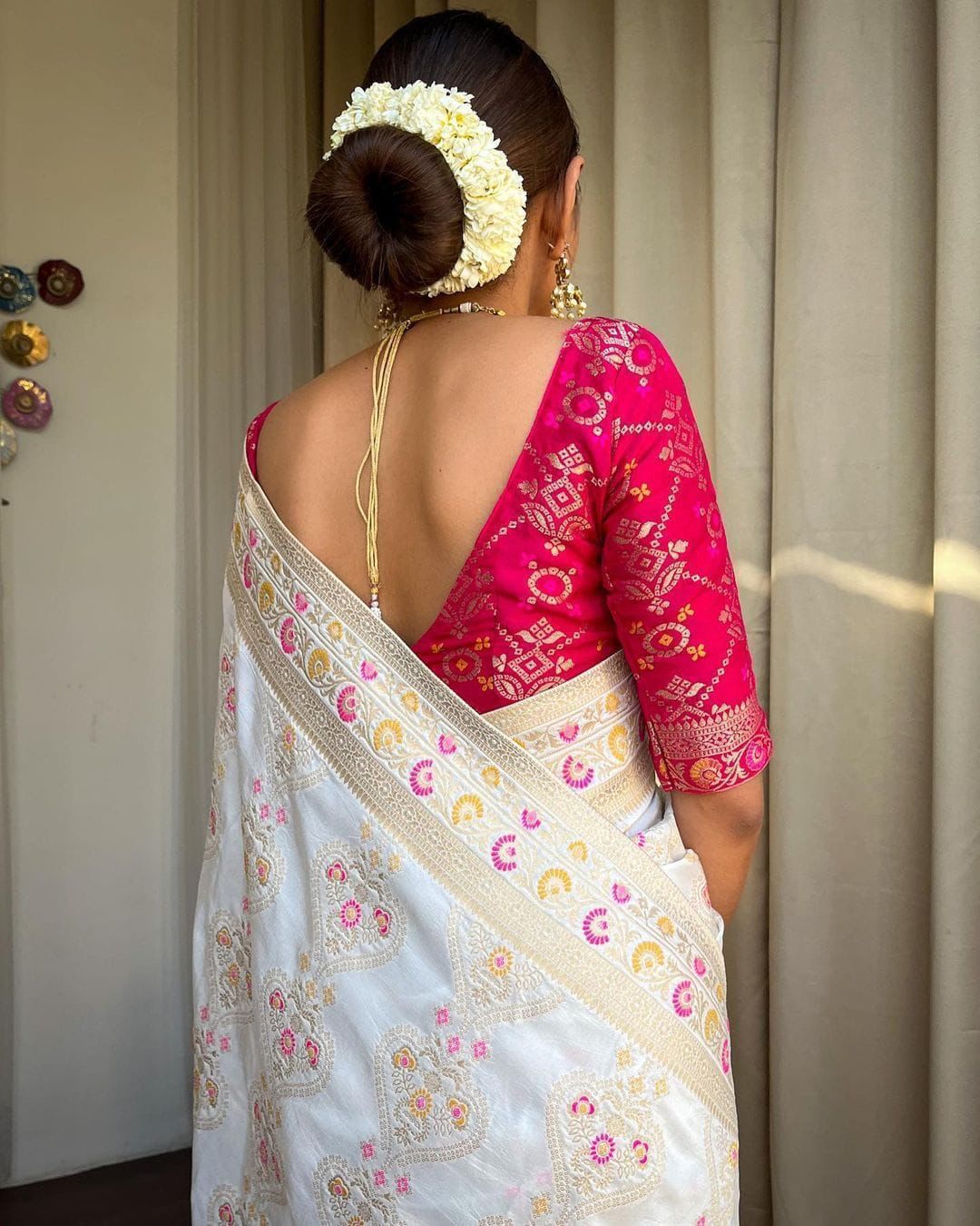 Soft Silk Saree With Beautiful Pallu & Jacquard Pattern All Over