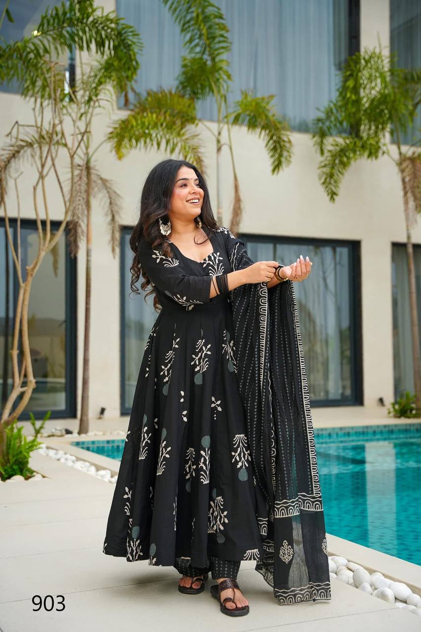 Festive & Wedding Party Wear Gher Style Pure Mal Cotton Printed Kurta Pant With Dupatta