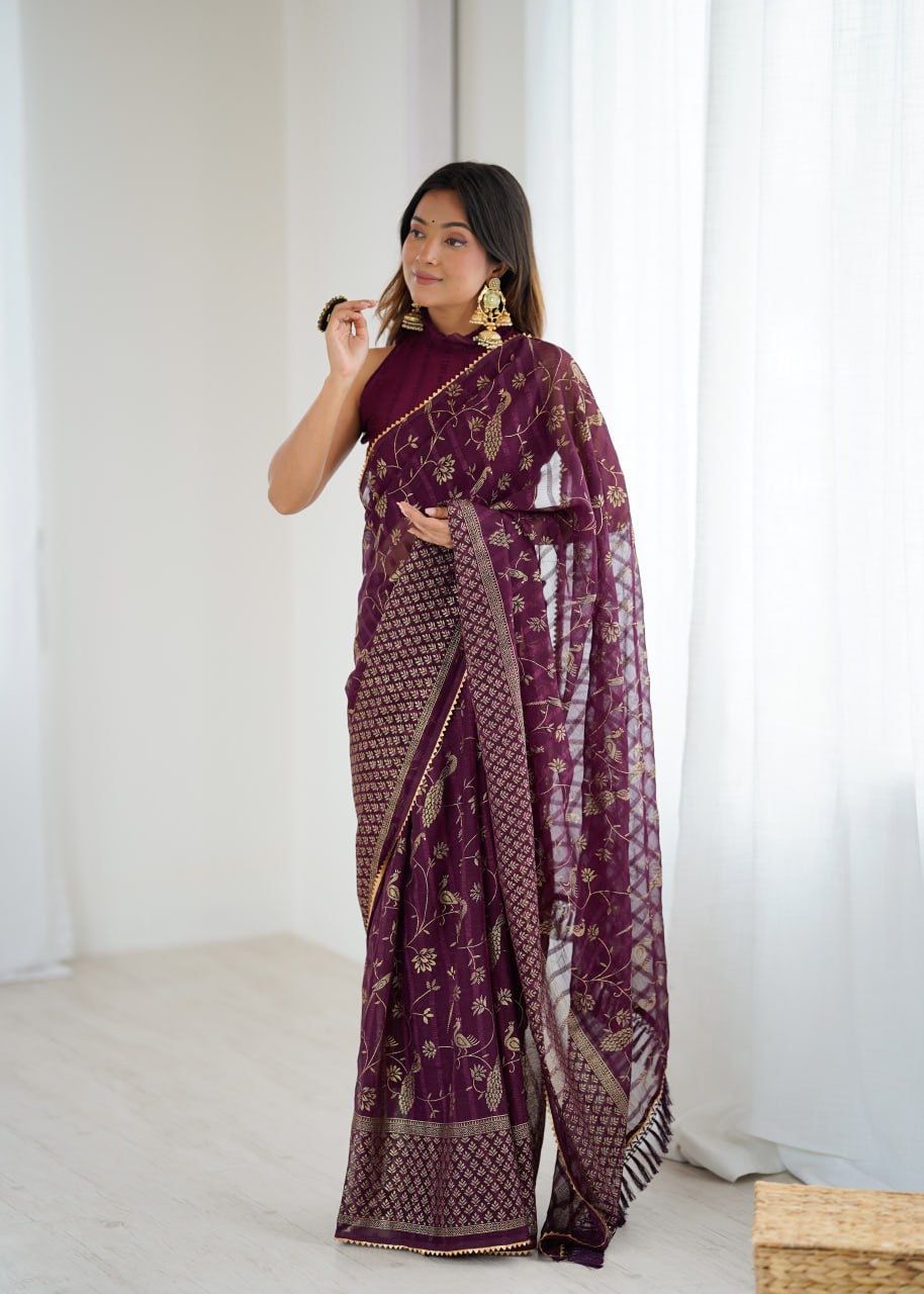 Beautiful Stylish Print Soft Georgette Saree With Foil & Lace Work Border