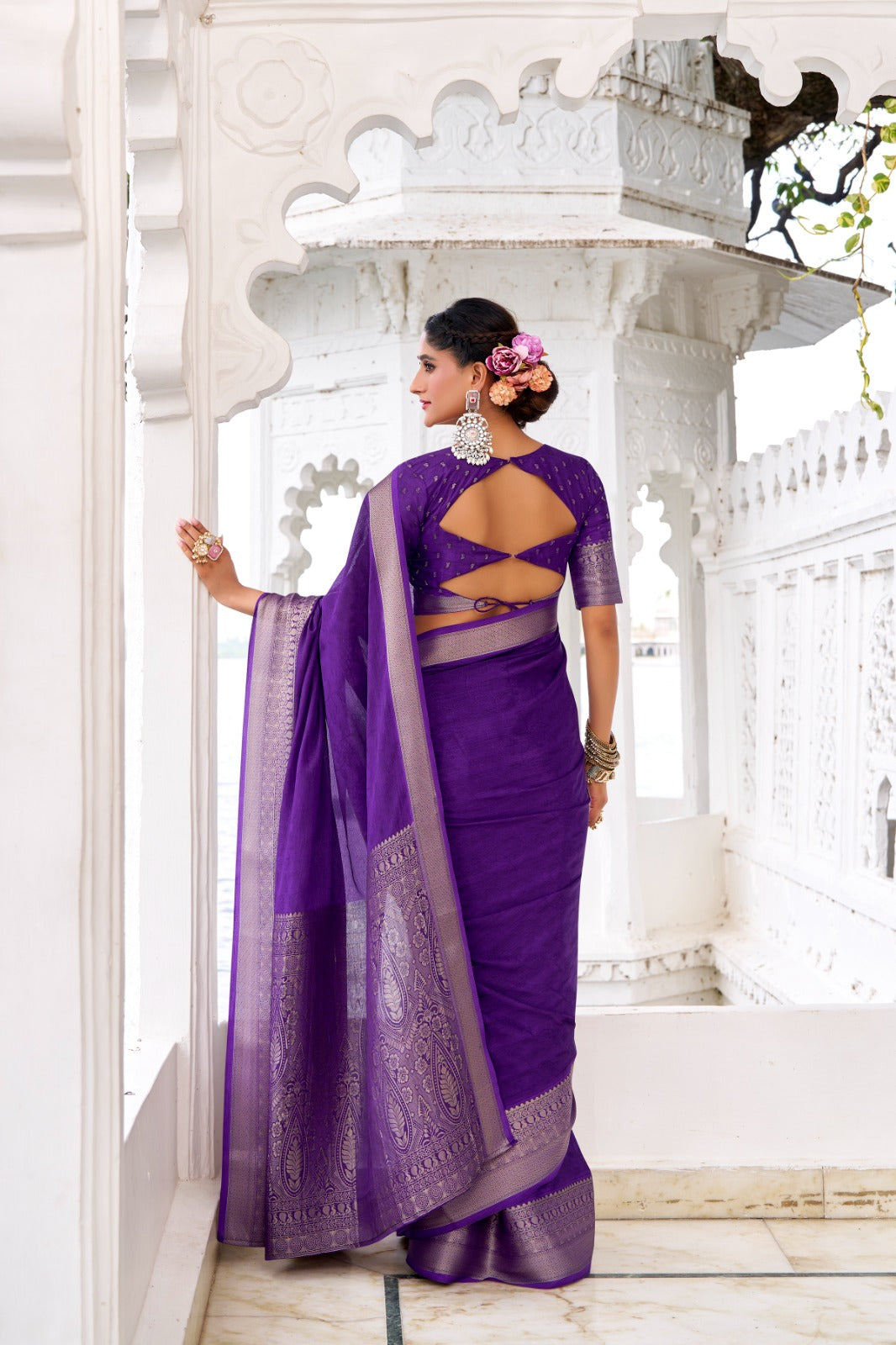 Traditional Stylish Pure Chinon Printed Saree With Zari Weaving Work