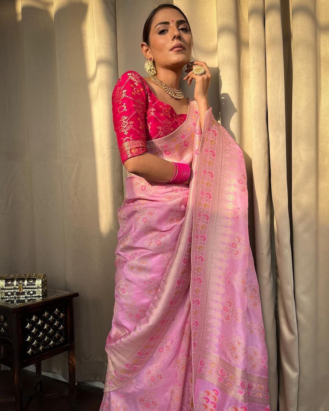 Soft Silk Saree With Beautiful Pallu & Jacquard Pattern All Over