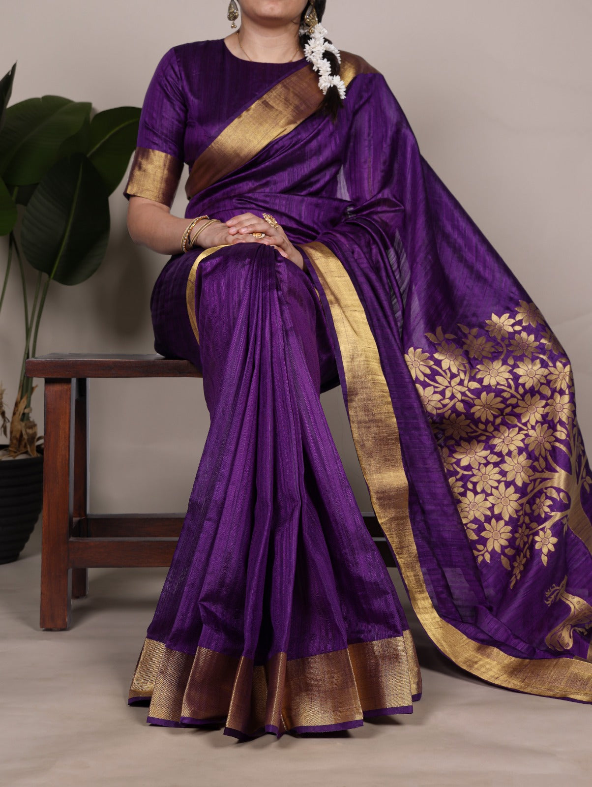Premium Kerala Traditional Raw Silk Saree With Zari Weaving Work