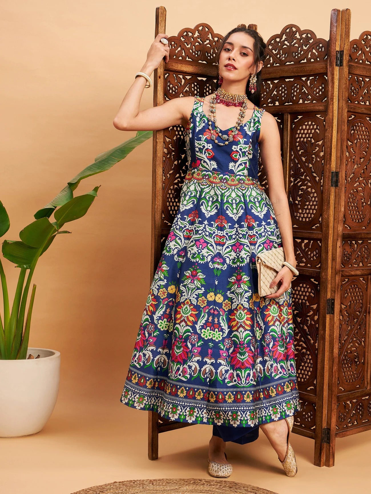 Sleeveless discount anarkali kurti