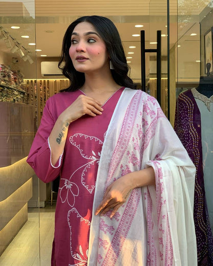 Gorgeous Viscose Chanderi Kurti Attractive Embroidery Work With Pant & Printed Dupatta Set