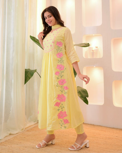 Pastel Premium Parampara Silk Kurti With Heavy Embroidery Work With Pant & Dupatta